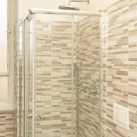 Luxury Front Navigli Apartment Milan