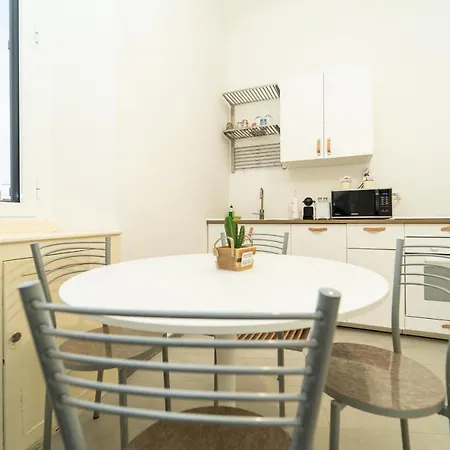 Luxury Front Navigli * Milaan